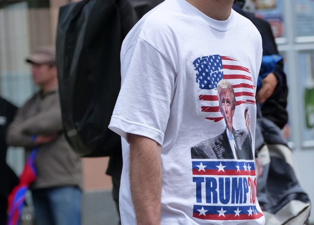 A Trump supporter. / Gage Skidmore (CC),trump, shirt