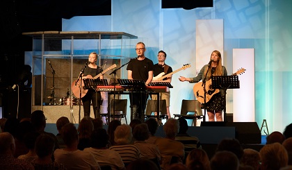 EMU music, leading worship at the 2017 Keswick Convention. / KM