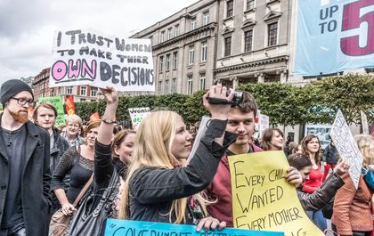 Demonstratros in the pro-choice march. / Flickr (CC)