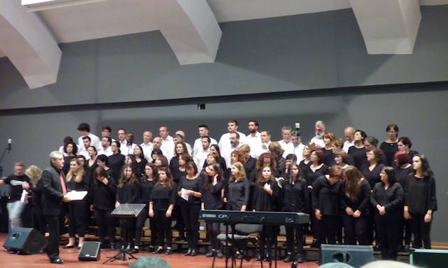 The choir of the evangelical church of Marín sang during the event.,