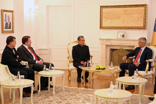 KPEC leaders, Bishop Tendero and the President of the Republic of Kosovo, Hashim Thaçi. / KPEC,