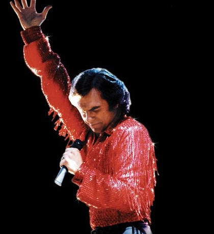 Some say Neil Diamond has converted to Christianity.
