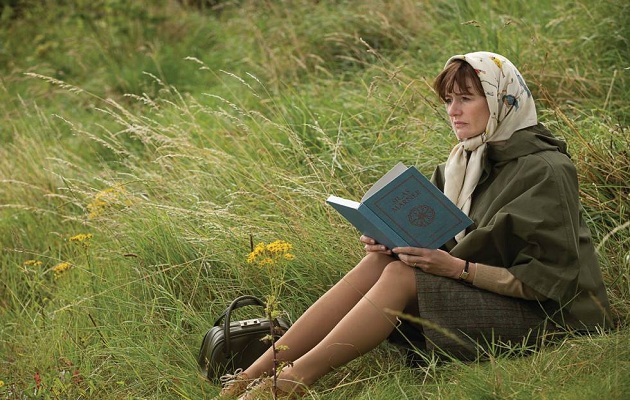 Emily Mortimer's performance in the film is outstanding.