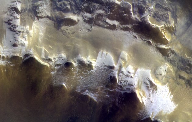 A glacier in Mars . /ESA, Roscosmos, CaSSIS,
