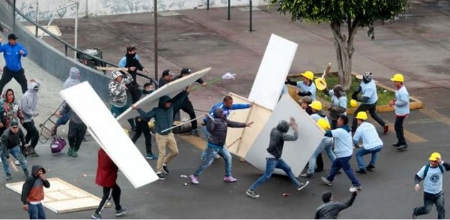 Alianza Lima hooligans and members of an evangelical church in the city clash. / El Comercio,