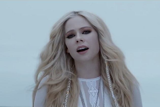 God I Need You Now I Need You Most Sings Pop Star Avril Lavigne Evangelical Focus