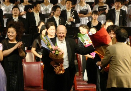 Sam Rotman in a concert in China. / Sam Rotman website