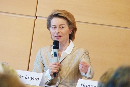 Von der Leyen has been Minister of Family, Health and also Defense. /  Website U. van der Leyen