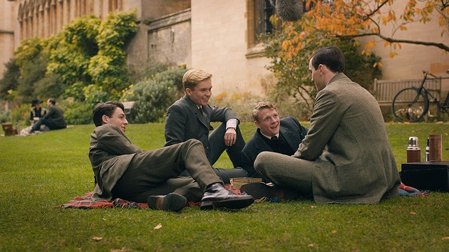 A scene of the movie, portraying Tolkien teaching in Oxford.,