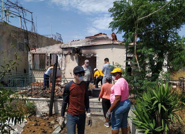 Greek Christians keep helping wildfires victims one year later ...