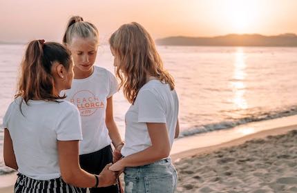 Moments of prayer. / Reach Mallorca