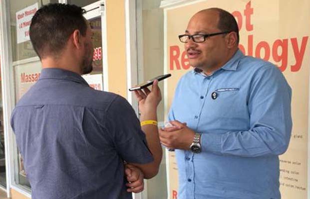 Javier Bolaños and Sandy Cancino during the interiew Miami. / Stan Jeter,