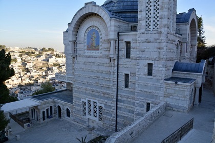 The present Neobyzantine church in Jerusalem, dedicated to the apostle Peter (Saint Peter of Galicanto), which was built by Assumptionist Catholics in 1925. Underneath it is the crypt, carved out of the rock, where it is believed that Jesus was imprisoned on the night of his arrest, and where Peter wept bitterly. / Antonio Cruz