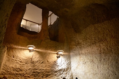 The prison, carved out of the rock under the Church of Saint Peter Galicanto (Jerusalem), where Jesus is thought to have been imprisoned by the High Priest. Crosses from the Byzantine era can still be seen there.  / Antonio Cruz