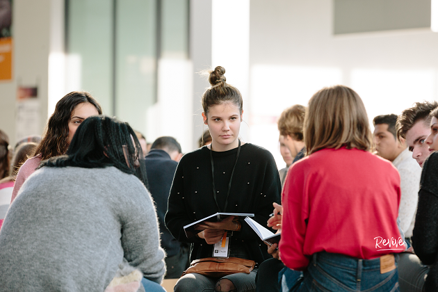 Small groups and discussions. / Photo: Revive Europe