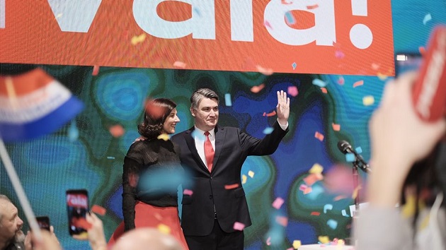 Winner of the Presidential election, Zoran Milanovic, greets supporters. / Facebook Zoran Milanovic,