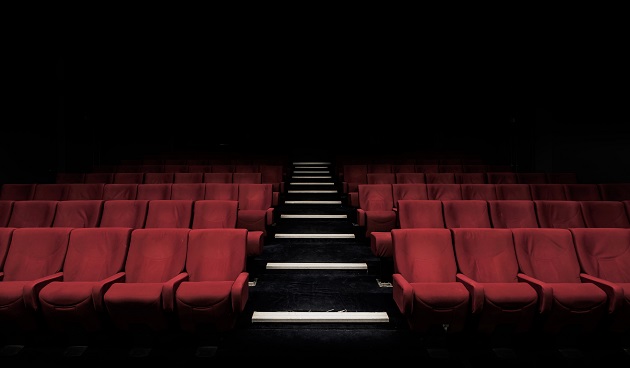A cinema in Manchester, UK. / Photo: Felix Mooneeram (Unsplash, CC0),