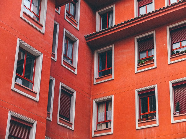 A building in Madrid, Spain. / Z. Rowlandson (Unsplash, CC0),