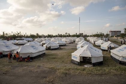 More than 100,000 people continue to live in temporary settlements, one year after the cyclone. / Twitter @MSF_Espana