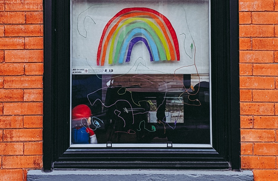 A window with a rainbow of hope during the Covid-19 lockdown. / <a target="_blank" href="https://unsplash.com/@ms88">Ms88</a>, Unsplash, CC0,