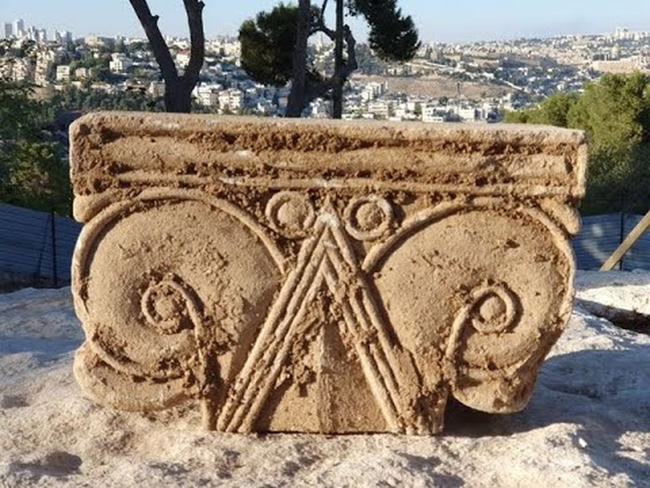 The capitals found are are the most beautiful and impressive that have been uncovered to date. / <a target="_blank" href="http://www.antiquities.org.il/default_en.aspx">Israel Antiquities Authority</a>,