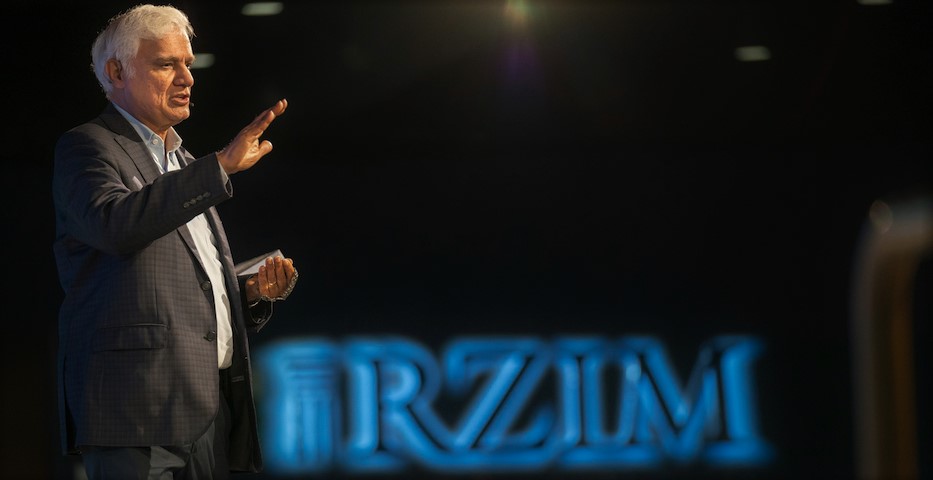 Ravi Zacharias, speaking at an event in Georgia (US), in 2018. / Photo: RZIM,