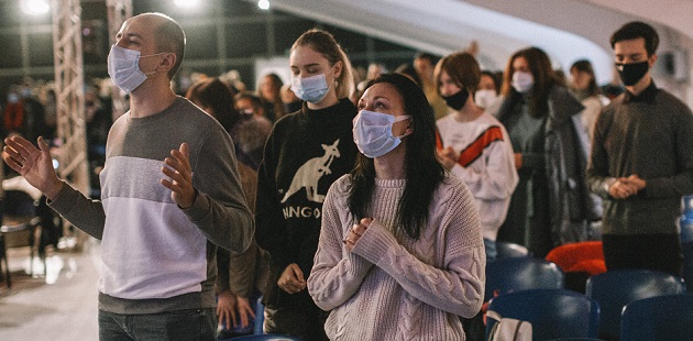 Worshippers at New Life Church, in Minsk. / NLC