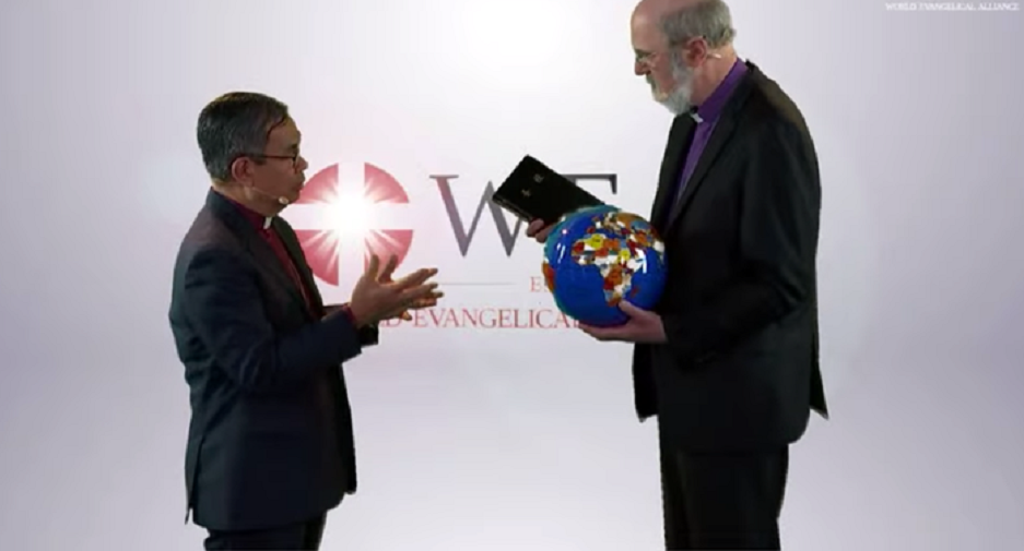 A moment of the handover ceremony of the World Evangelical Alliance, on 27 February 2021. Efraim Tendero (left) and Thomas Schirrmacher (right). / <a target="_blank" href="https://worldea.org/en/">World Evangelical Alliance</a>.,