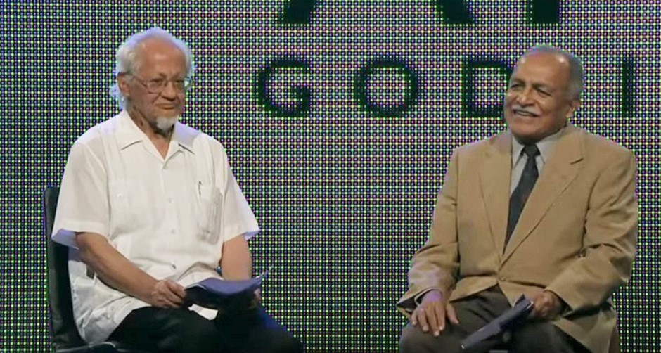 C. René Padilla (left) and Samuel Escobar (right), speaking at one of the plenary sessions of the 2010 Lausanne Movement Cape Town congress. / Photo: snapshot video <a target="_blank" href="lausanne.org/">Lausanne Movement</a>.,