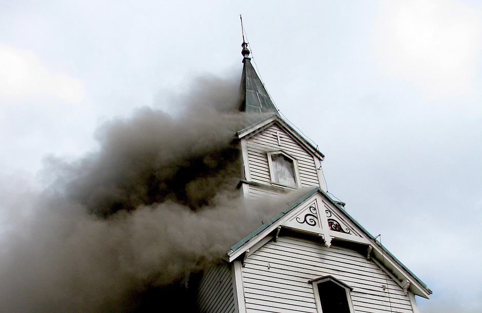 In Norway fewer churches have burned after the turn of the millennium than in the 1990s. In 2010 the church in Kopervik burned down to the ground. /  Photo: Karmøy kirkelige fellesråd. ,