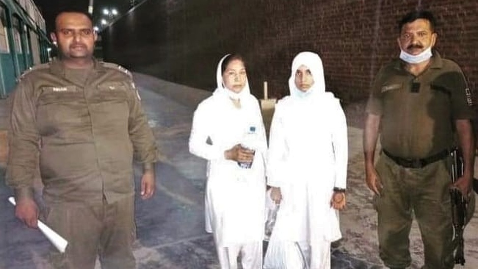 Mariam Lal and Navish Arooj taken into custody in Faisalabad, Pakistan on April 9, 2021./ [link]Morning Star News[/link],