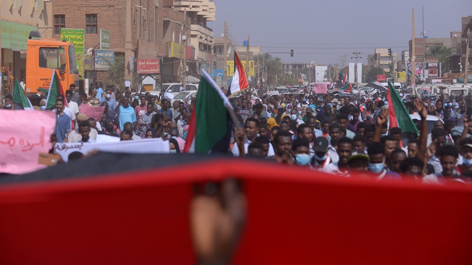 A protest in Khartoum that Prime Minister Abdallah Hamdok shared on social media following his overthrow. / Twitter @SudanPMHamdok,