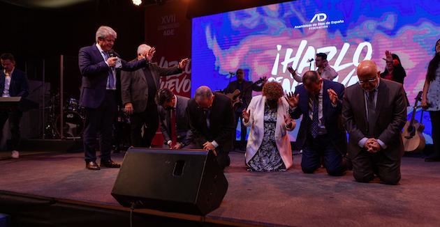 Spanish Assemblies of God commends 70 new ministers