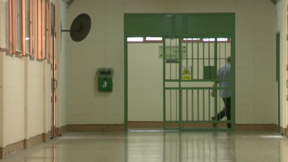 The prison of Picassent, Valencia, one of the penitentiary centres were evangelical worship ministers offer spiritual counselling. / Photo: RTVE video caption.,