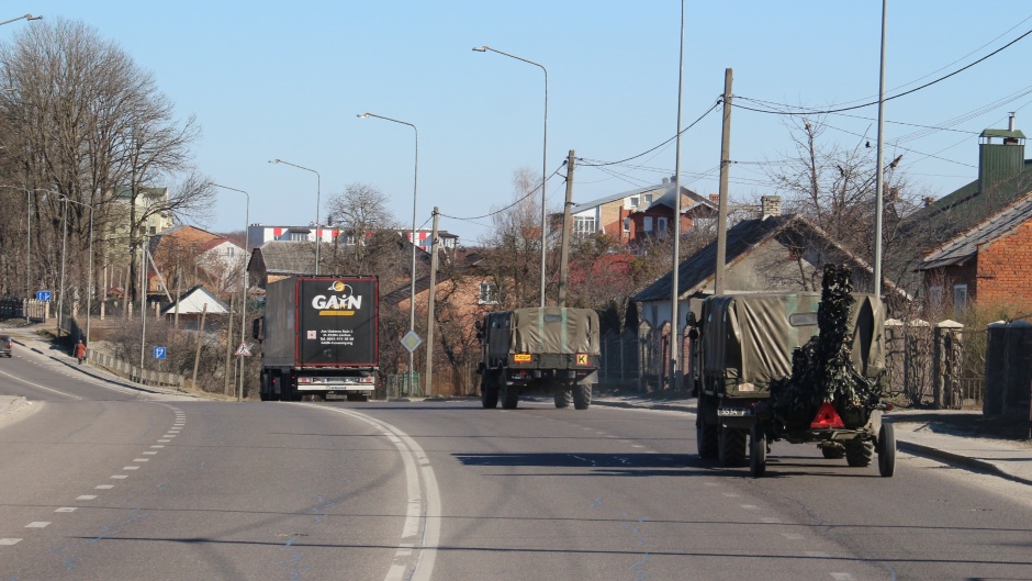 The GAiN trucks with humanitarian aid in Ukraine. / Photo: Pau Abad, <a target="_blank" href="https://globalaid.net">Global Aid Network (GAiN)</a>.,