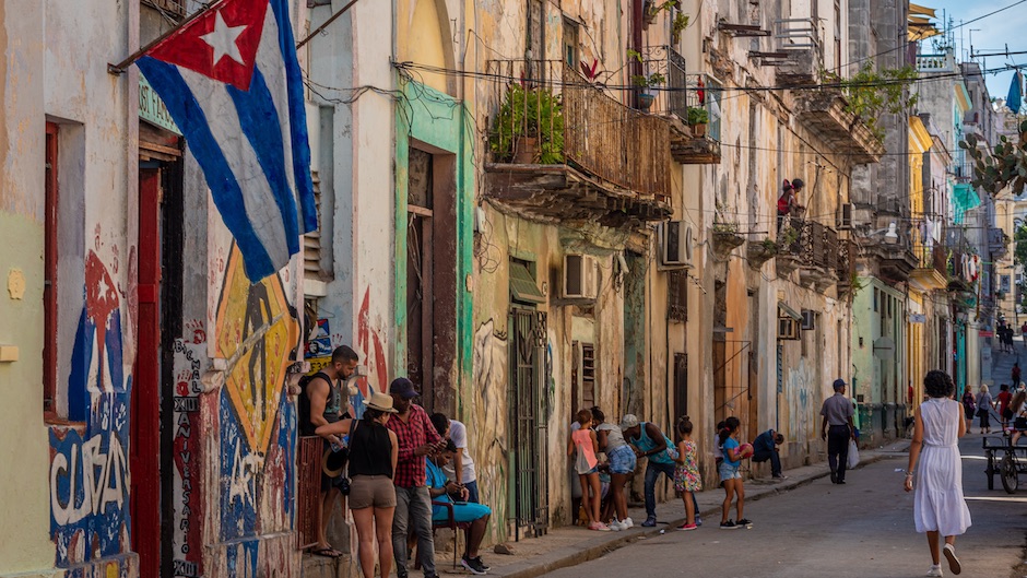 A streetin Havana.  / Photo: <a target="_blank" href="https://unsplash.com/@numericcitizen">JF Martin</a>, Unsplash, CC0,