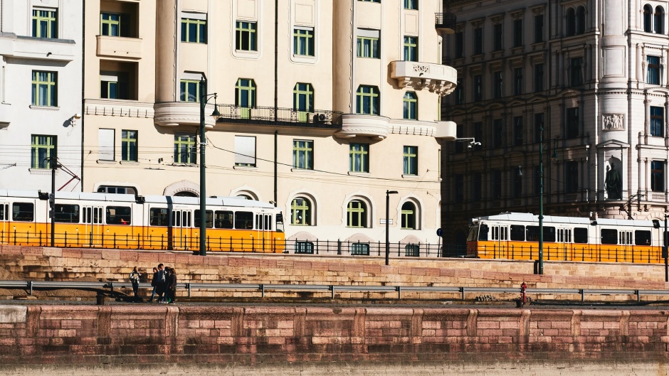 A transportation system in Budapest, Hungary. / Photo: <a target="_blank" href="https://unsplash.com/@marius_otohpgraphy">Mario Esposito</a>,