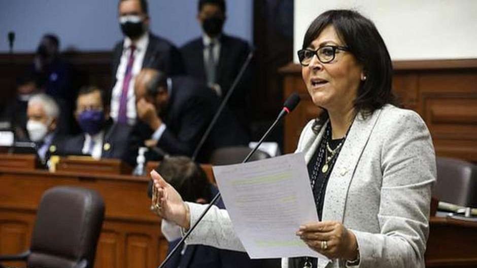 Milagros Jáuregui de Aguayo in the Peruvian Congress. /ED.,