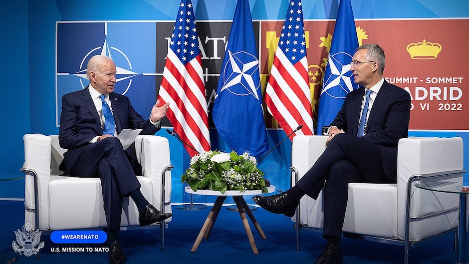 US President Joe Biden with NATO Secretary General Jens Stoltenberg during the summit in Madrid, 29-30 June 2022. / US Mission to NATO, Wikimedia Commons.,