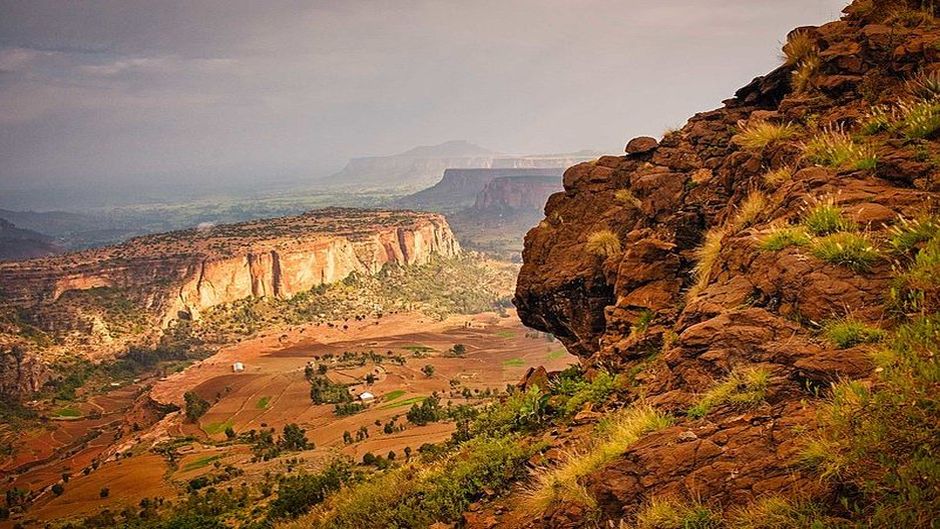 Tigray in the north of Ethiopia. / <a target="_blank" href="https://commons.wikimedia.org/wiki/File:Hiking_in_Tigray,_Ethiopia_%2850546118118%29.jpg">Rod Waddington</a>, Wikimedia Commons.,