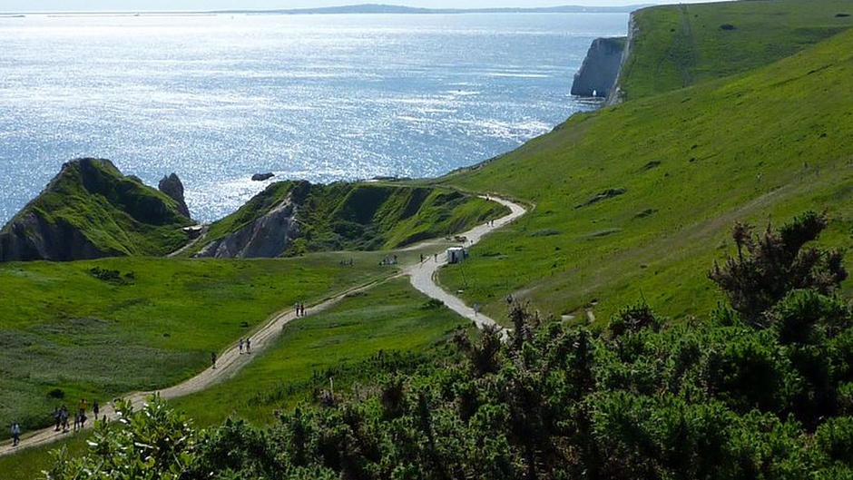 English Channel. / <a target="_blank" href="https://commons.wikimedia.org/wiki/File:Lulworth_-_Coastline,_English_Channel.jpg">Franzfoto</a>, Wikimedia Commons.,