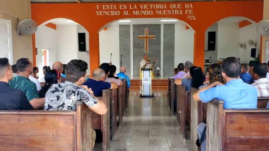 A Methodist Church worship service in Cuba. / Photo: Evangélico Digital.,