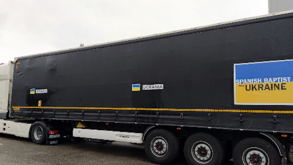 One of the aid trailers sent by UEBE to Ukraine. / UEBE.,