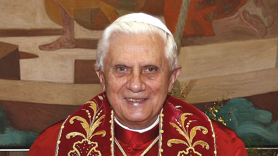Joseph Ratzinger. / <a target="_blank" href="https://es.wikipedia.org/wiki/Benedicto_XVI#/media/Archivo:BentoXVI-30-10052007.jpg">Fabio Pozzebom</a>, Wikipedia.,