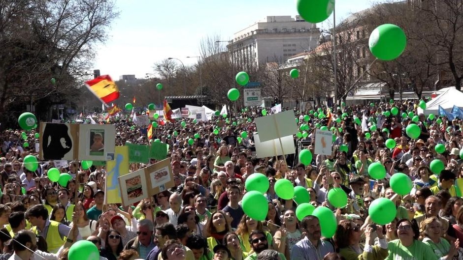 Participants in the Yes to Life march in Madrid, Spain, 12 March 2023. / Photo: <a target="_blank" href="https://www.eldebate.com/">Livestream El Debate</a>.,
