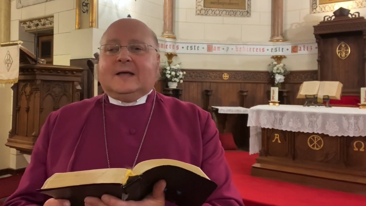 Carlos Lopez, bishop of the IERE, the Anglican Church in Spain. / Youtube Catedral Anglicana Madrid,