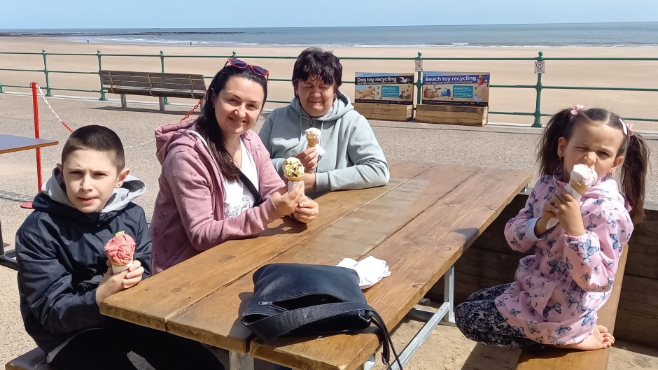 Alona and her family have been living with a family in Sunderland (England) for almost one year. ,