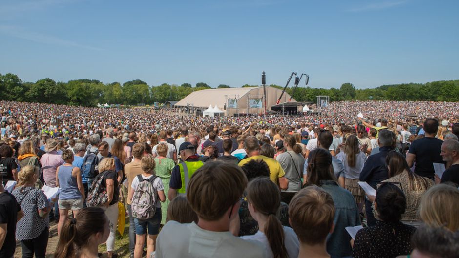 Around 60,000 people attended the Opwekking (Revival) conference. /Photos: <a target="_blank" href="https://www.pinksterconferentie.nl/">Opwekking</a>.,