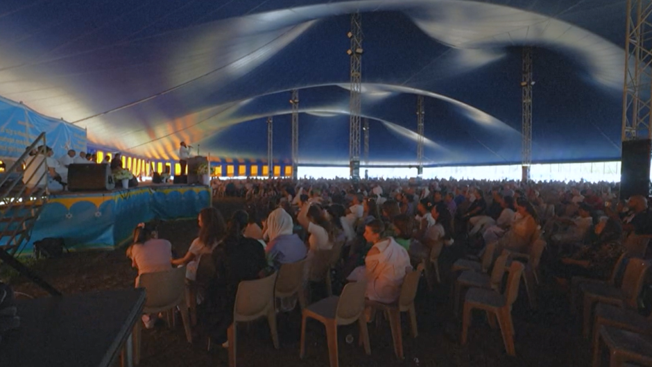 Preaching, worship and baptisms were held in what is the largest marquee in Europe, said the organisers of the 2023 Vie et Lumière gathering. / Photo: <a target="_blank" href="https://www.boursorama.com/videos/actualites/rassemblement-de-grostenquin-la-mission-evangelique-vie-et-lumiere-celebre-les-baptemes-27c7f3cde0100a6d559f8419fc5ed46d">Boursorama</a>.,