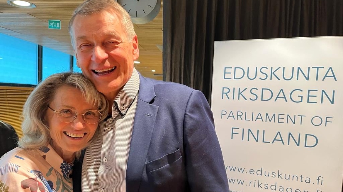 Päivi Räsänen, with husband Niilo, at the Finnish national parliament, in a photo posted on X (Twitter) hours after learning that all her charges had been dropped, 14 November 2023. / Photo: <a target="_blank" href="https://twitter.com/PaiviRasanen">Twitter Päivi Räsänen</a>. ,
